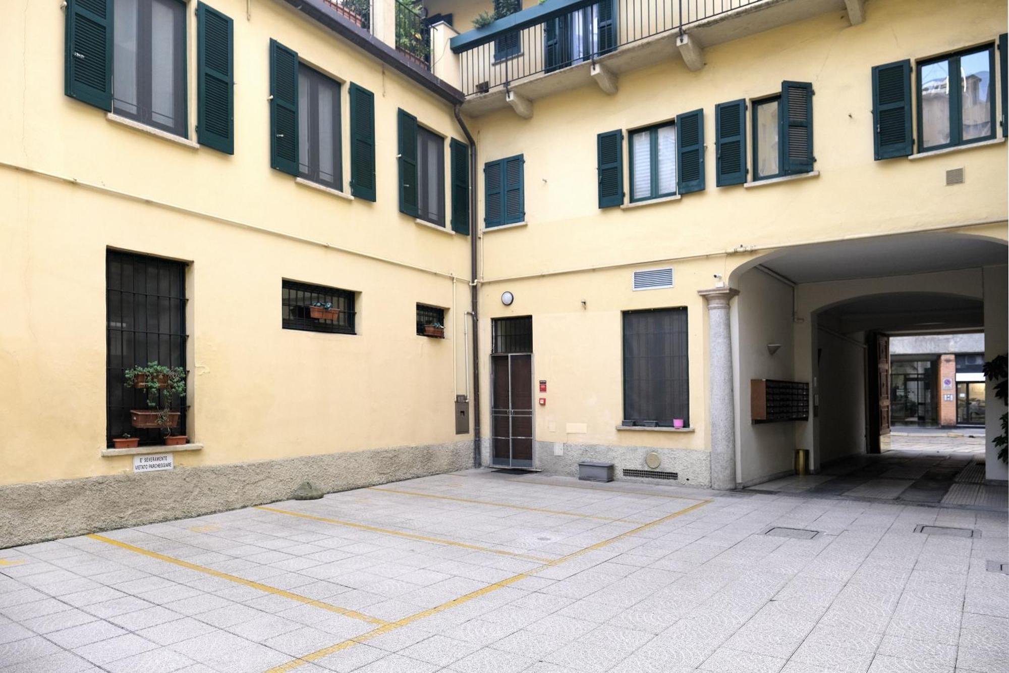 Comecasa Loft In Porta Romana Near Policlinico Mangiagalli Milan Bagian luar foto